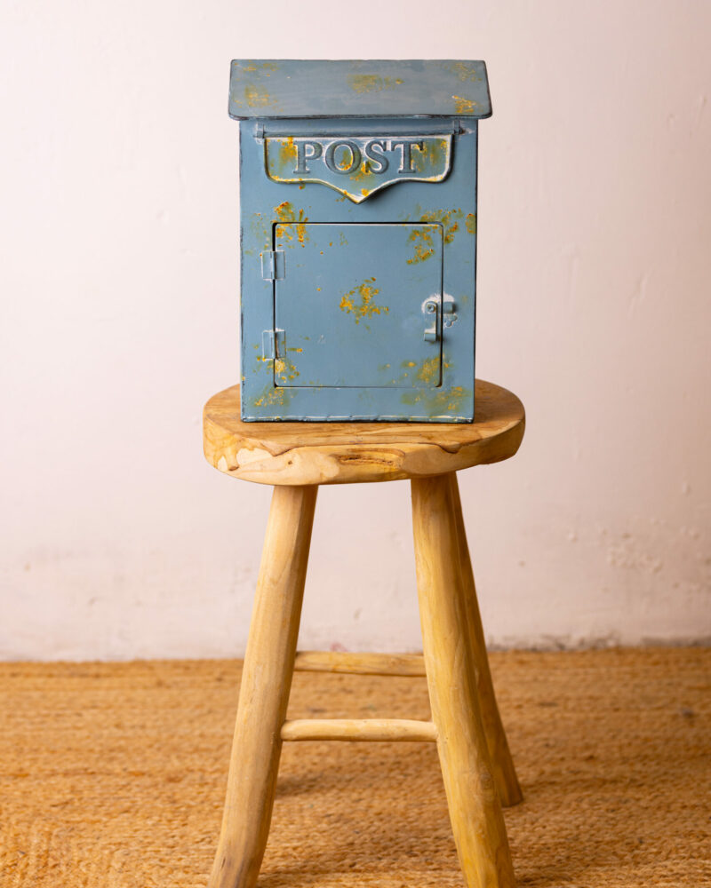 urne bleu boîte aux lettres justine