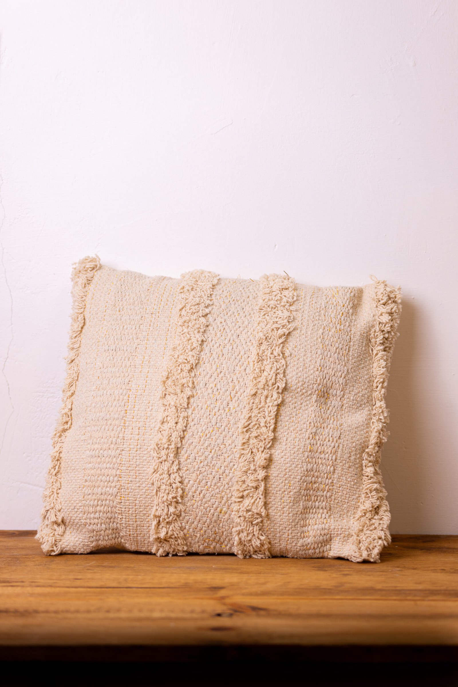 Coussin macramé carré PM – Image 1